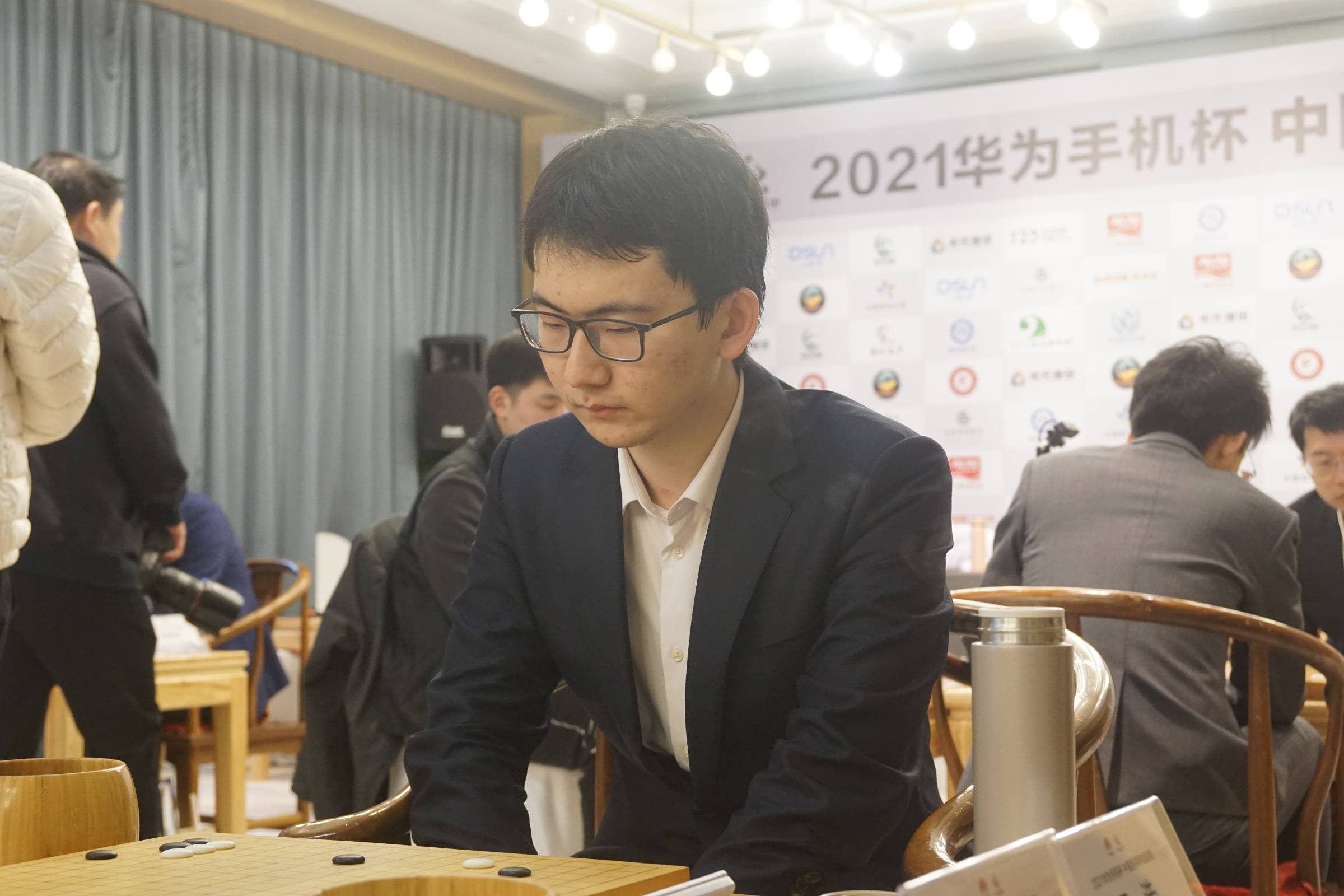 米兰体育官网-关于决战时刻：季后赛激烈对抗的精彩瞬间的信息