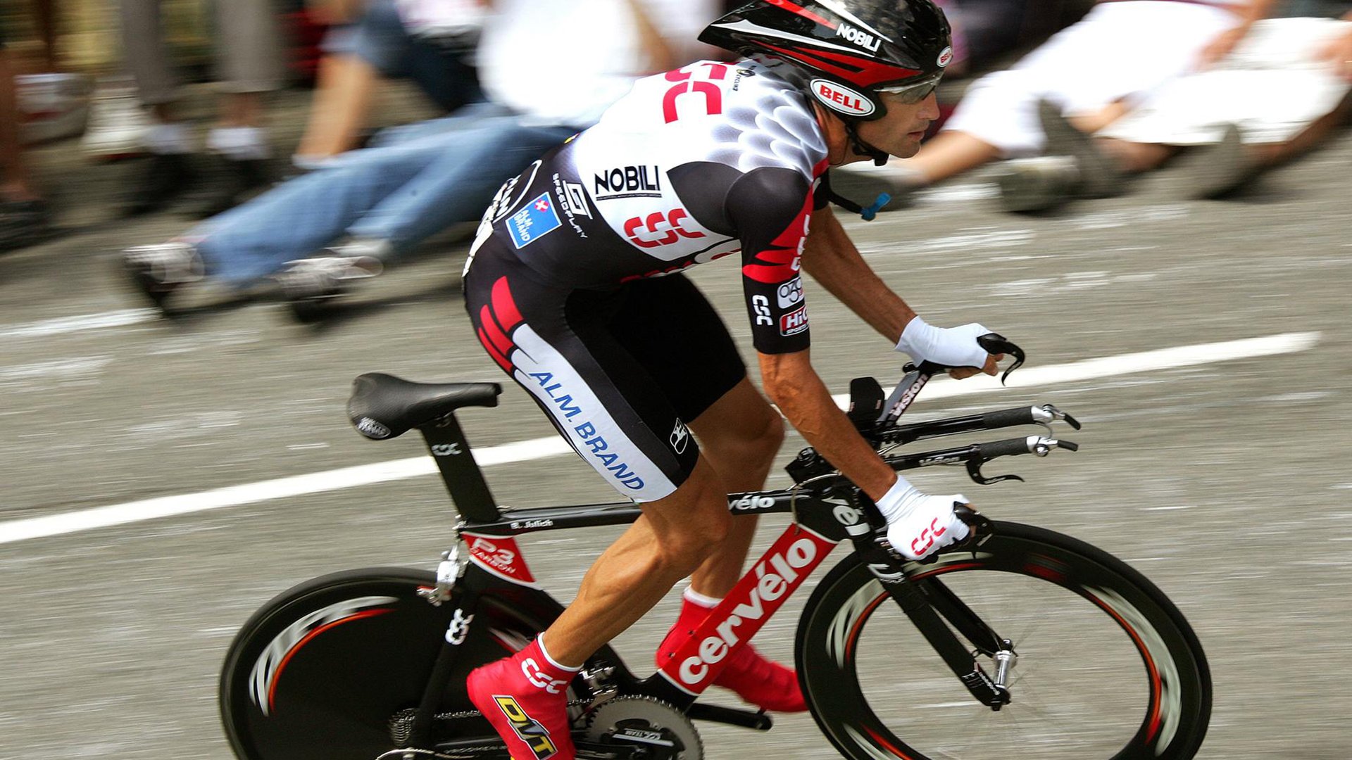 米兰体育网址-“裁判的秘密：场上那些少有人知的判罚细节”，裁判怎么解释