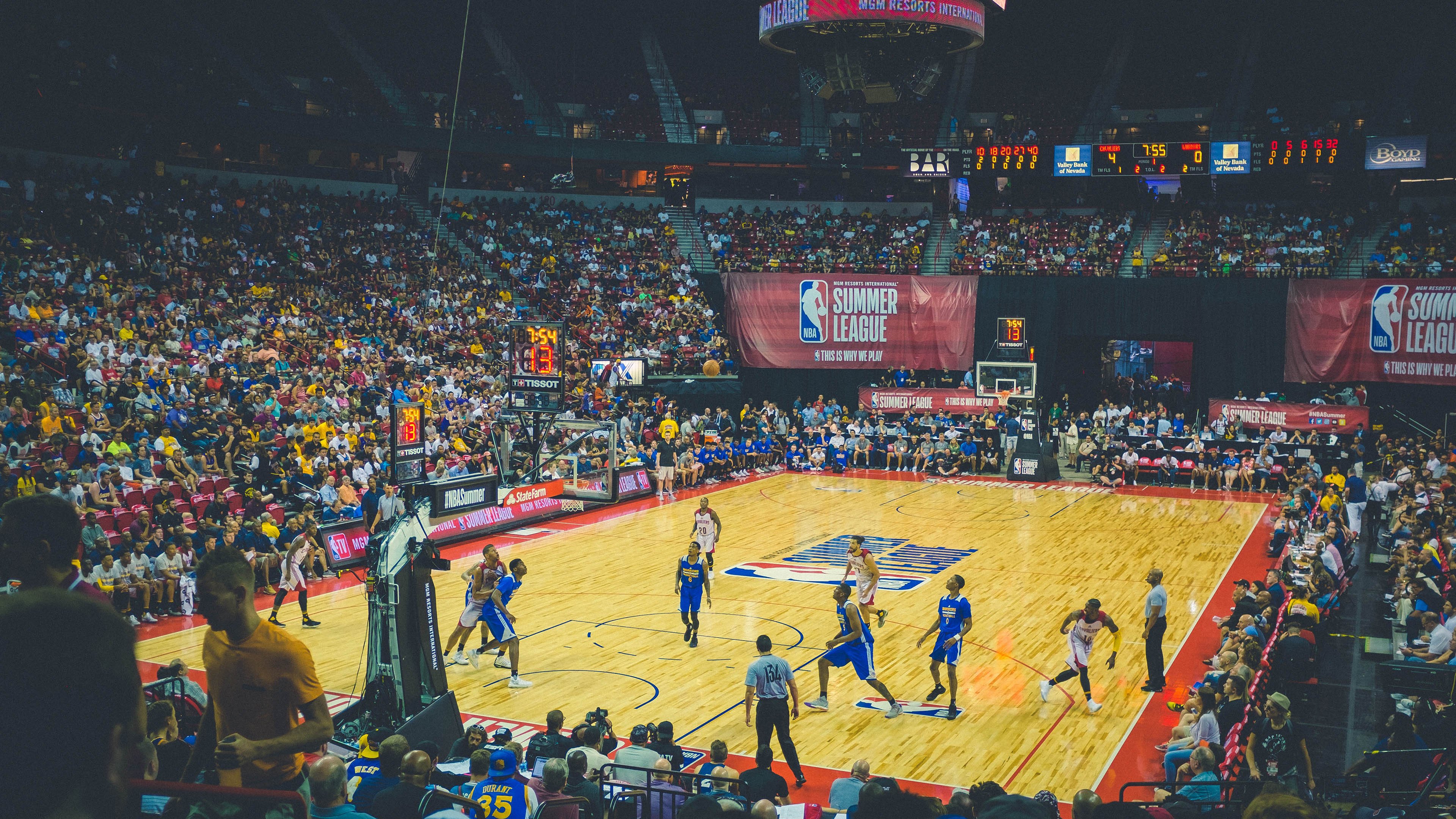 米兰体育网页版-快船在比赛中多次快攻得手，最终击败对手，迎来三连胜！，快船经典比赛